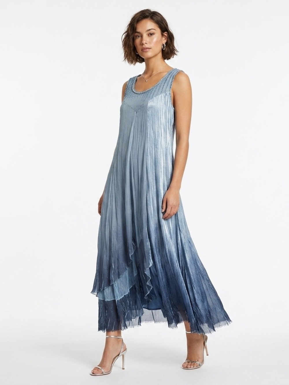 Sleeveless Ombre Pleated Maxi Dress in Light Blue to Navy